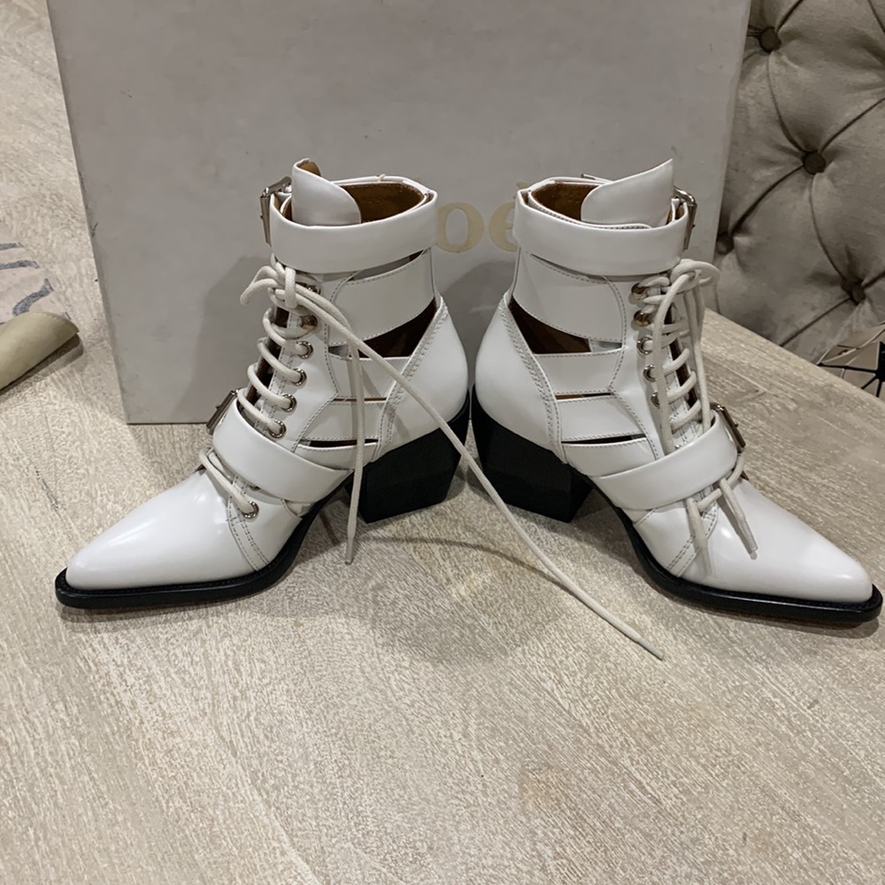 - Chloe Rylee leather cut out boots - Picture 10 of 10